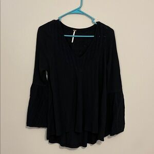 Super cute flowy, free people top